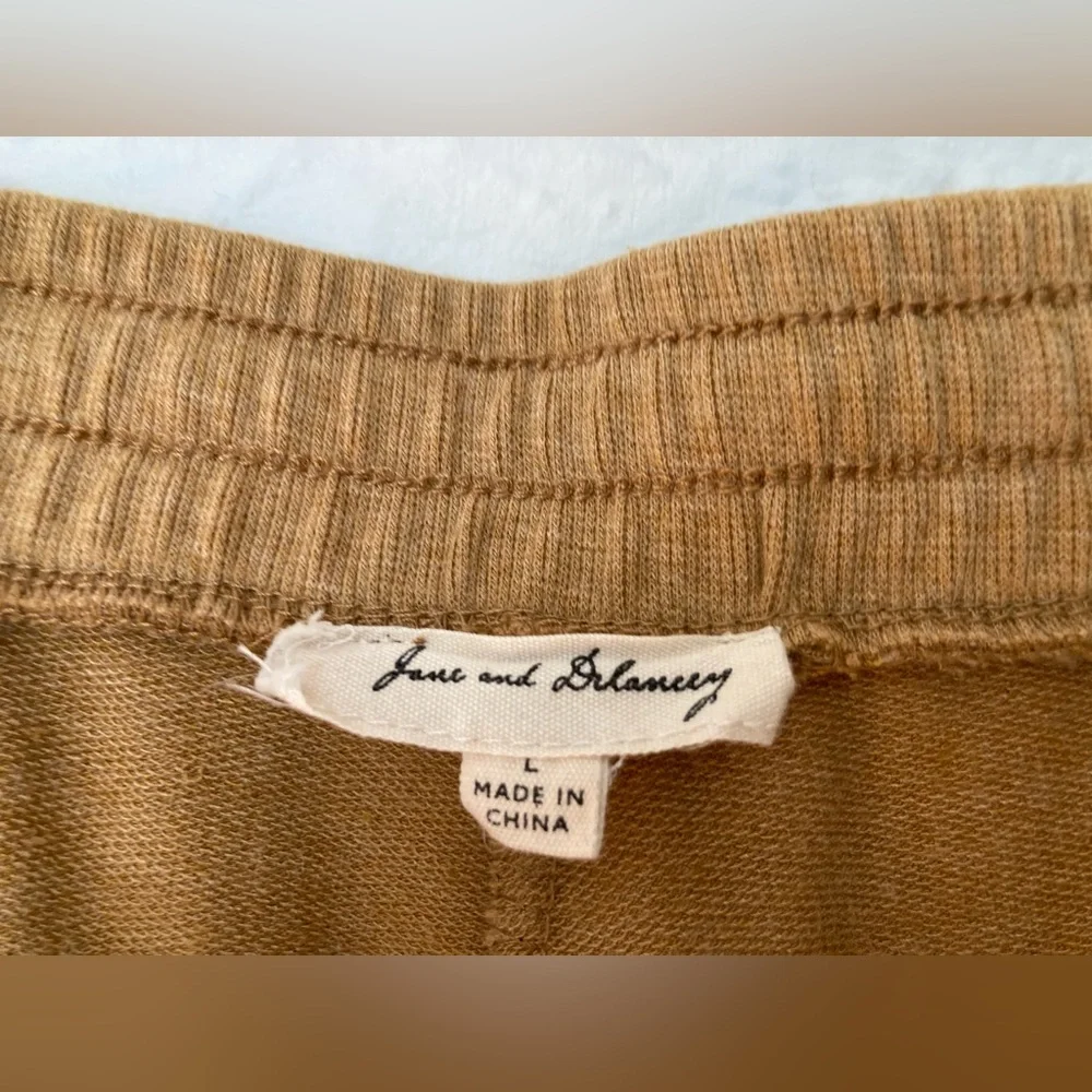 Jane & Delancey Mustard-Yellow Embroidered Shorts - Picture 6 of 6